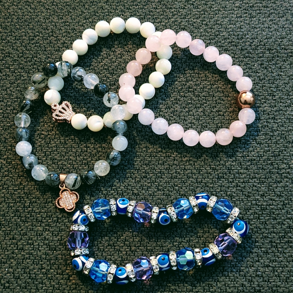 Assorted stretch bracelets pack